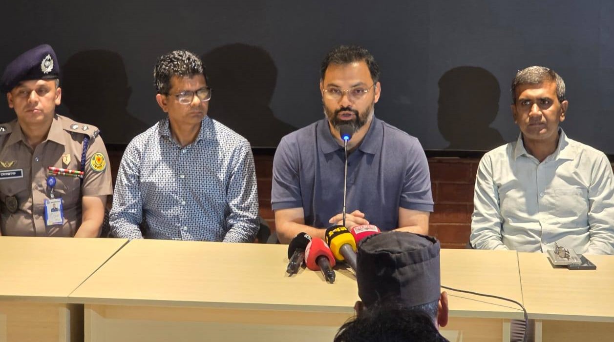 ব্রাহ্মণবাড়িয়ার দৃষ্টি প্রতিবন্ধী সংগীতশিল্পী পরিবারকে সহায়তা