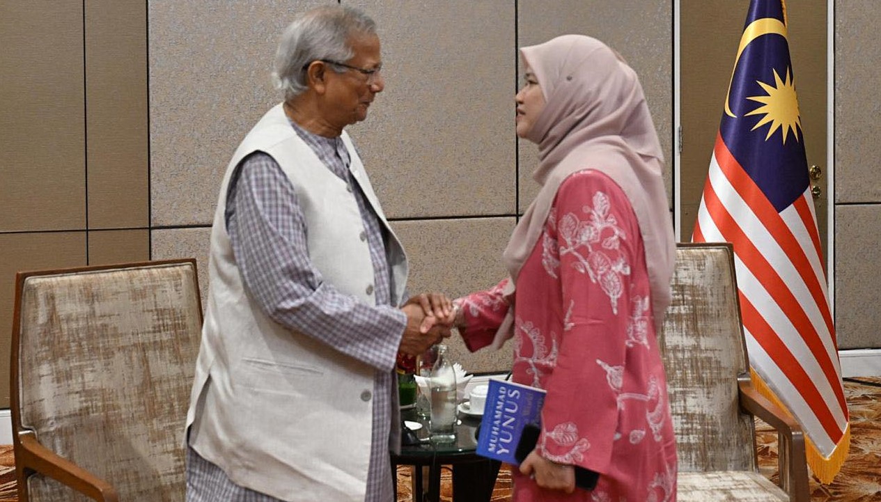 প্রধান উপদেষ্টার সঙ্গে মালয়েশিয়ার শিক্ষামন্ত্রীর সৌজন্য সাক্ষাৎ