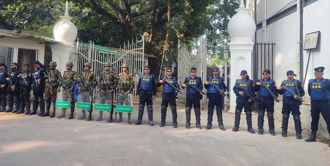 শেখ হাসিনার রায় ঘিরে ট্রাইব্যুনালে কড়া নিরাপত্তা