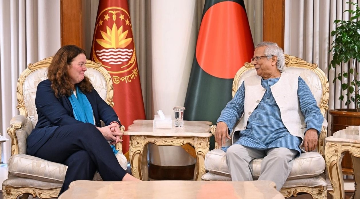 আওয়ামী লীগ নির্বাচনে অংশ নিতে পারবে না, যা বললেন প্রধান উপদেষ্টা