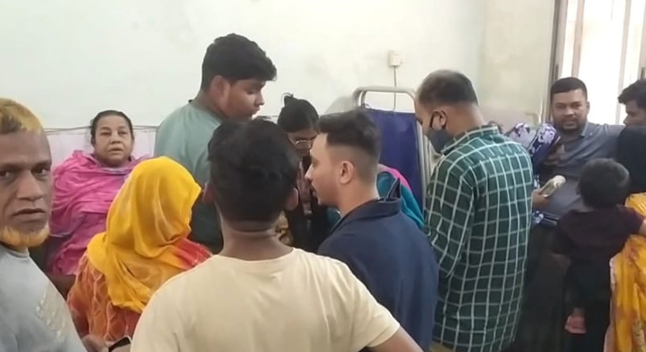 নরসিংদীতে ভূমিকম্প, বাবা-ছেলেসহ নিহত ৫