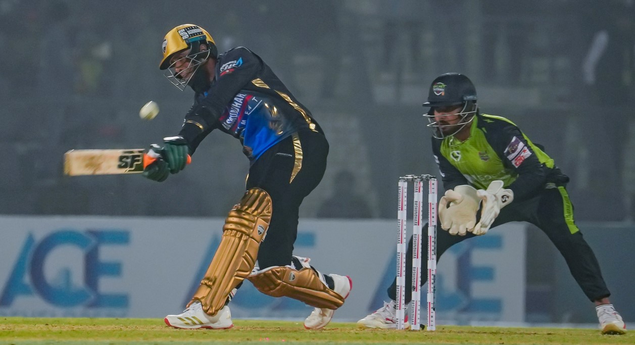 রংপুরকে বড় ব্যবধানে জেতালেন মাহমুদউল্লাহ