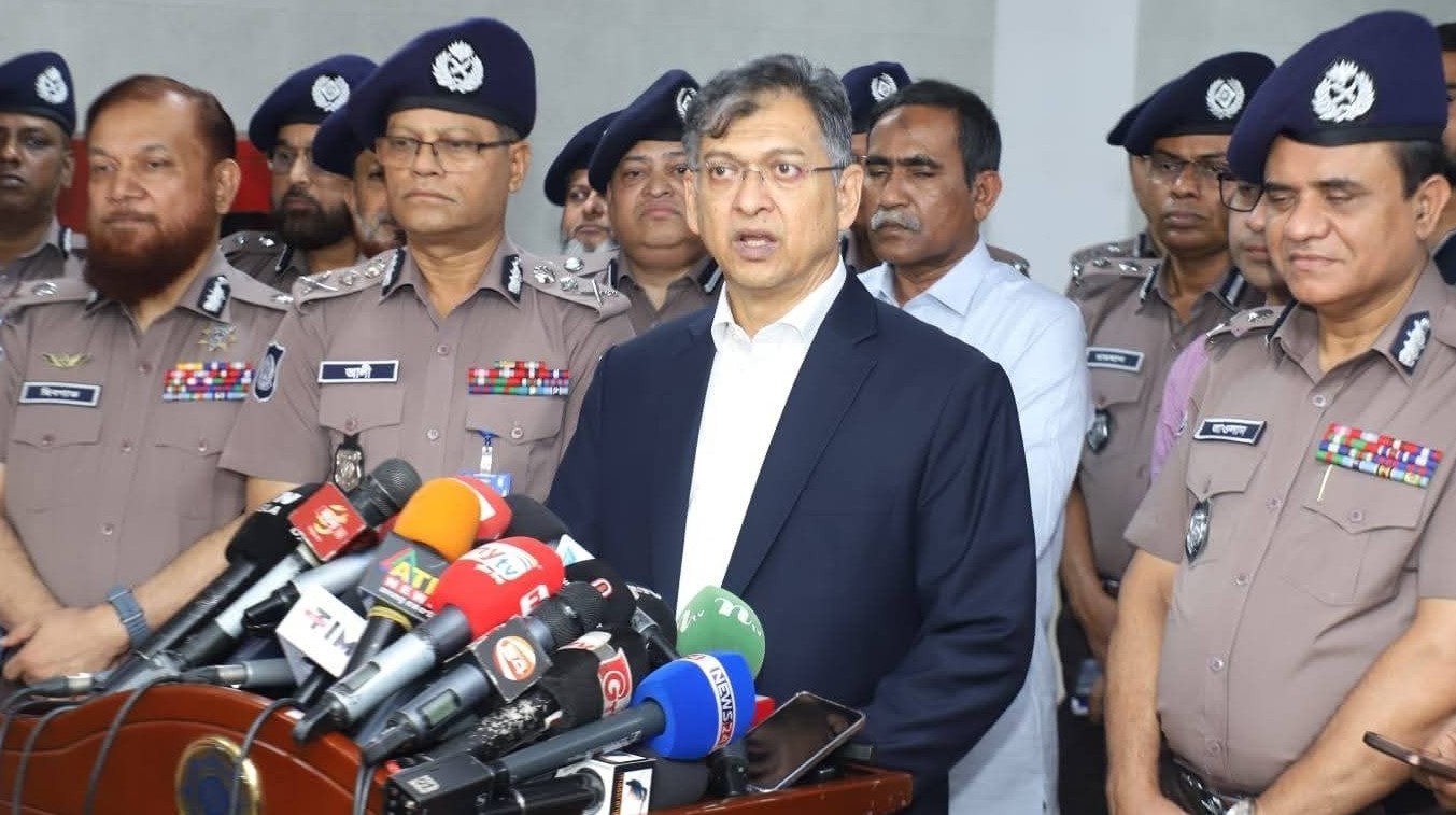 ঈদের সার্বিক নিরাপত্তা ও মহাসড়ক তদারকিতে কঠোর অবস্থানে সরকার