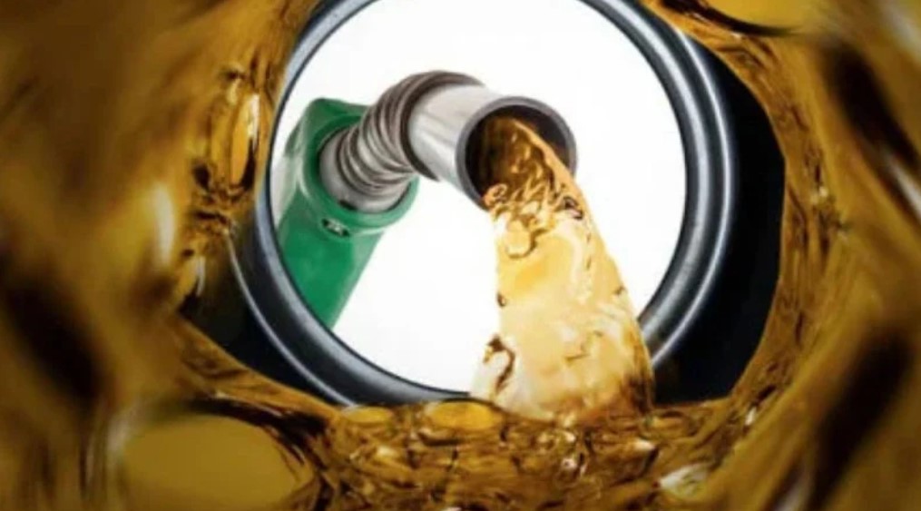 ভারত থেকে ১ লাখ ৮০ হাজার টন ডিজেল কিনবে সরকার 