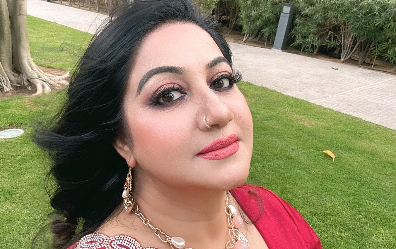 গরমে সঠিক লিপস্টিক বেছে নেবেন যেভাবে