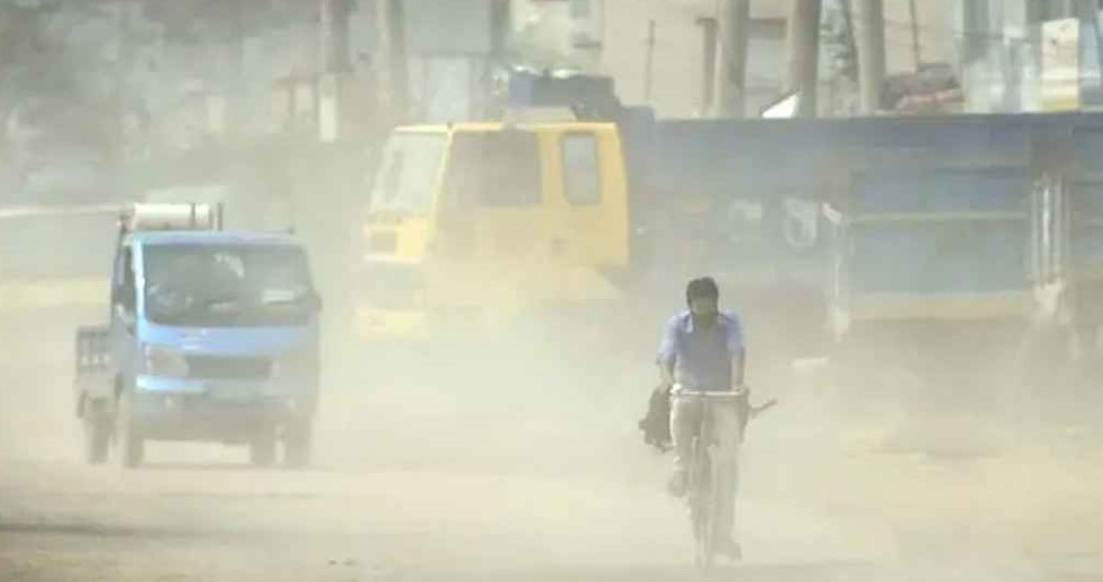 বায়ুদূষণে আজও শীর্ষে ঢাকা