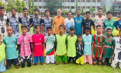 কুড়িগ্রামে ঈদ পুর্নমিলনী ও প্রীতি ফুটবল টুর্নামেন্ট অনুষ্ঠিত