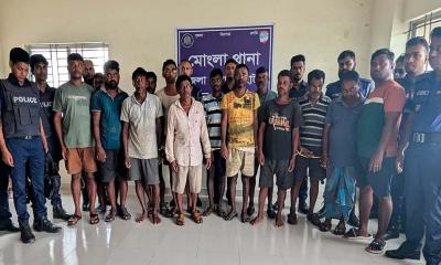 বাংলাদেশের জলসীমায় ঢুকে মাছ শিকার: ১৪ ভারতীয় জেলে কারাগারে