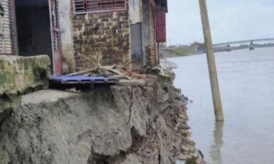 আশাশুনিতে নদী ভাঙন, মসজিদ-মাদরাসা বিলীন হওয়ার শঙ্কা