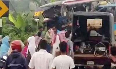 ভালুকায় দুই বাসের সংঘর্ষে নিহত ২, আহত ১০