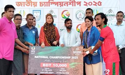 গাইবান্ধায় চ্যাম্পিয়নশীপ ফুটবল টুর্নামেন্ট অনুষ্ঠিত 
