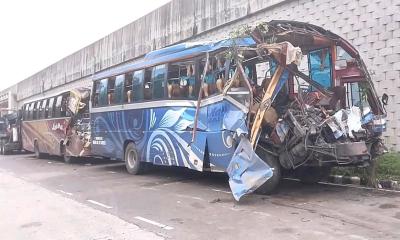 শিবচরে এক্সপ্রেসওয়েতে ৩ যানবাহনের সংঘর্ষ, নিহত ১