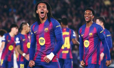 পিছিয়ে পড়া বার্সেলোনাকে জোড়া গোলে জেতালেন কুন্দে