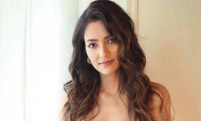 বাংলাদেশের আতিথেয়তায় মুগ্ধ কলকাতার সুস্মিতা