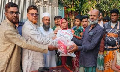 শিশু জান্নাতের পাশে দাঁড়ালেন ওসি লুৎফর রহমান