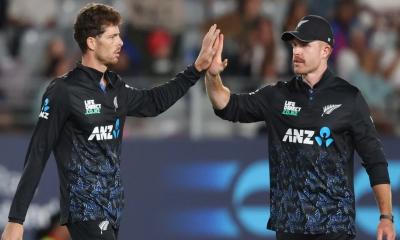বড় জয়ে সিরিজে এগিয়ে গেল নিউজিল্যান্ড