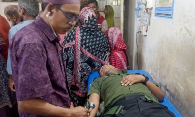 তেলপাম্পে মিছিল নিয়ে এসে ইউএনওর ওপর হামলা 