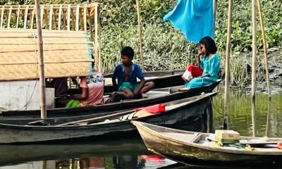 সিরাজদিখানে সুবিধা বঞ্চিত বেদে সম্প্রদায়