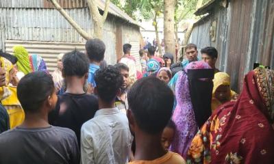 মায়ের রক্তাক্ত লাশের পাশে কাঁদছিল শিশু, হাসপাতালে ঘাতক বাবা