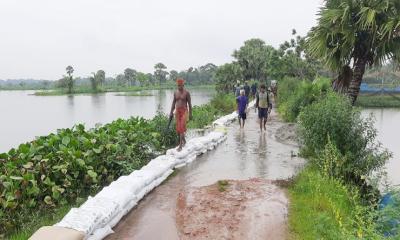 টানা বৃষ্টিতে অভয়নগরে আবারও জলাবদ্ধতা
