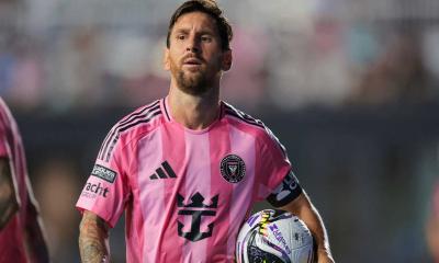 মেসিকে শৈশবের ক্লাবে ফেরানোর পরিকল্পনায় নিওয়েলস ওল্ড বয়েজ