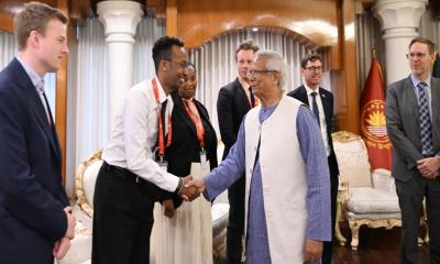 তরুণদের রাজনীতিতে আরও বেশি অংশগ্রহণের আহ্বান ড. ইউনূসের