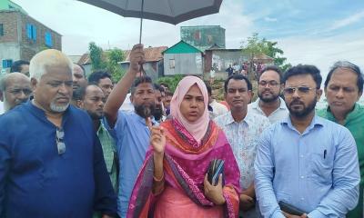 নদী ভাঙন আতঙ্কে চাতলপাড়বাসী, প্রশাসনের পরিদর্শন