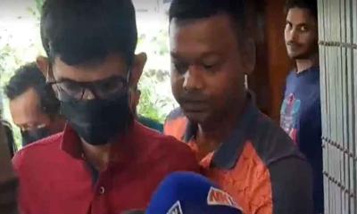 কলকাতায় আ.লীগ নেতা ও পলাতক পুলিশ কর্মকর্তা আটক