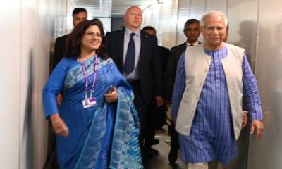 লন্ডনে পৌঁছেছেন প্রধান উপদেষ্টা ড. ইউনূস