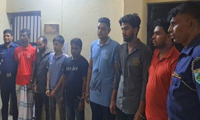 সোনাতলায় পুলিশের গাড়ি ব্যবহার করে ডাকাতি