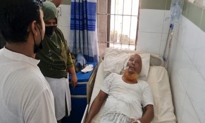 চাঁদপুরে মসজিদে খতিবকে কুপিয়ে জখম