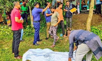 তিতাসে রাস্তার পাশে যুবকের গলাকাটা লাশ