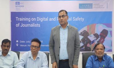 সাংবাদিকরা সর্বদা ঝুঁকির মধ্যে কাজ করেন: ডিসি সাইফুল