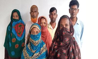 ঝিকরগাছায় পাচারকারীচক্রের হয়রানীমূলক মামলার শিকার ২ নারী