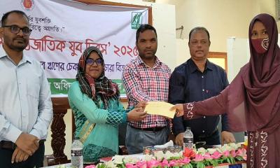 নিয়ামতপুরে জাতীয় ও আন্তর্জাতিক যুব দিবস উদযাপন
