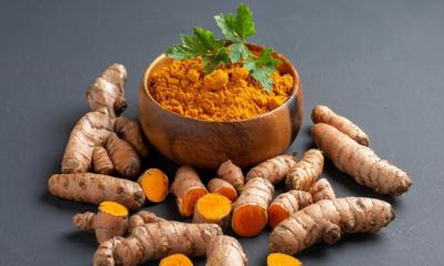 রূপচর্চায় হলুদের জাদু