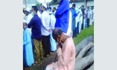 বন্ধুর জানাজায় কান্না করে ভাইরাল সেই সুধীর বাবুর মৃত্যু