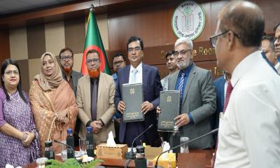 অনলাইনে ফি-চার্জ আদায়ে বিপিএটিসির সাথে সোনালী ব্যাংকের চুক্তি