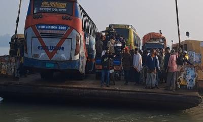 মোরেলগঞ্জে পানগুছি নদীতে সেতুর অভাবে দুর্ভোগে ৫ লাখ মানুষ