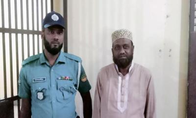 রংপুরে আত্মগোপনে থাকা সাবেক চেয়ারম্যান গ্রেপ্তার