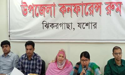 ঢেঁকি স্বর্গে গেলেও ধানভানে