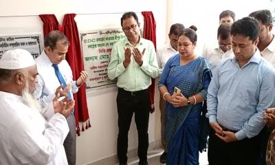 শ্রীপুরে নবনির্মিত উপজেলা পরিষদের ৫ তলা ভবন উদ্বোধন 