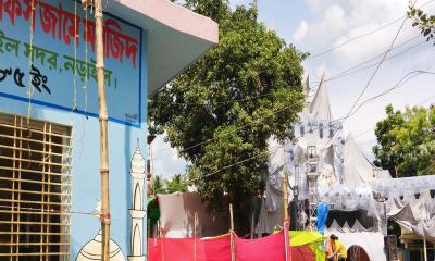 নড়াইলে একই স্থানে মসজিদ-মন্দির সম্প্রীতির অনন্য উদাহরণ