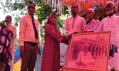 নবীনদের পদচারণে মুখরিত সাদুল্লাপুরের কামারপাড়া কলেজ