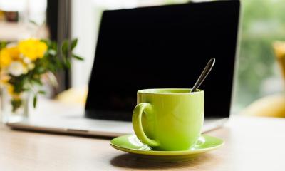 টানা ডেস্কে বসে কাজ? হার্ট ভালো রাখতে যা খাবেন