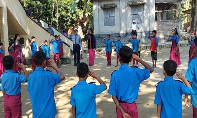 সবুজে ঘেরা দৃষ্টিনন্দন বিদ্যাপিঠ