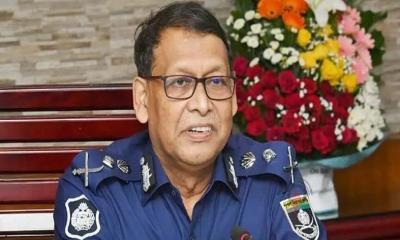 আইজিপি বাহারুলের বরখাস্ত চেয়ে প্রধান উপদেষ্টার কাছে আবেদন