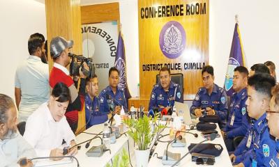 কুমিল্লায় সাংবাদিকদের সাথে পুলিশ সুপারের মতবিনিময় সভা