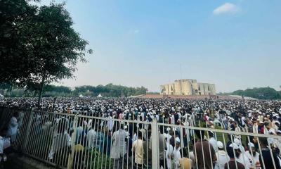 রাজধানীতে ওসমান হাদির জানাজা অনুষ্ঠিত