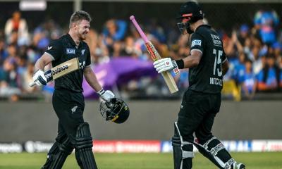 জোড়া সেঞ্চুরিতে চ্যালেঞ্জিং সংগ্রহ নিউজিল্যান্ডের